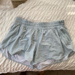 Lululemon Tracker Short 4” Icing Blue Size 14